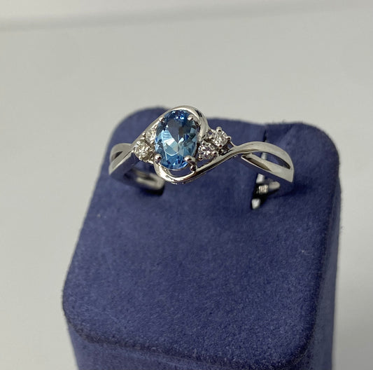 White Gold Oval-Shape Natural Aquamarine and Diamond Ring