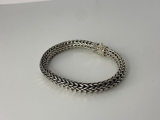 Silver Chain Bracelet with Crocodile Skin Motif
